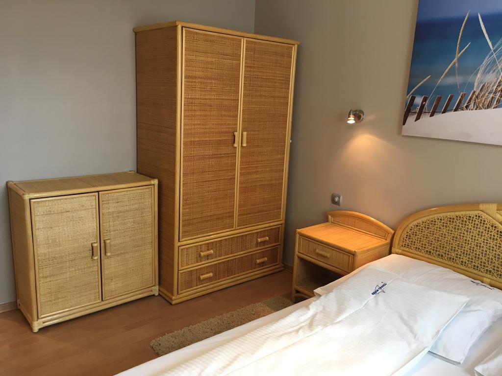 Wolin-Travel Apartament Dom Przy Parku Miedzyzdroje Luaran gambar